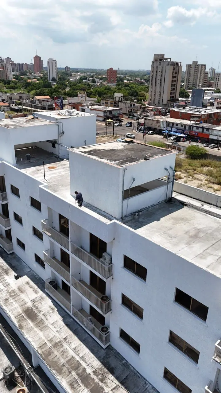 Edificación civil terminada en zona urbana
